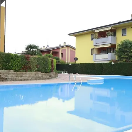 Garden Con Terrazzo E Piscina Desenzano del Garda