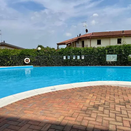 Garden Con Terrazzo E Piscina