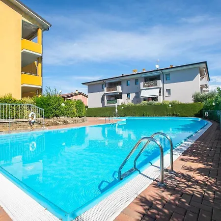 Garden Con Terrazzo E Piscina Desenzano del Garda